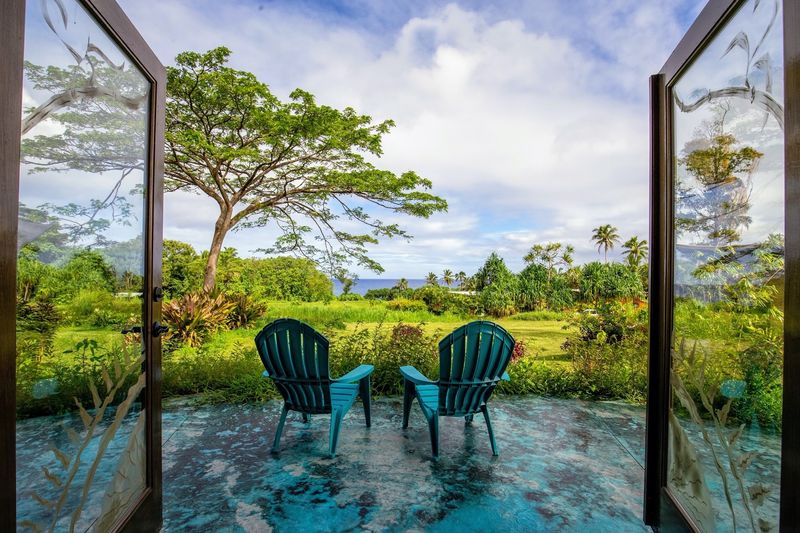 Kalani Oceanside Retreat, Pahoa, Big Island Kalani Oceanside Retreat, Pahoa, Big Island