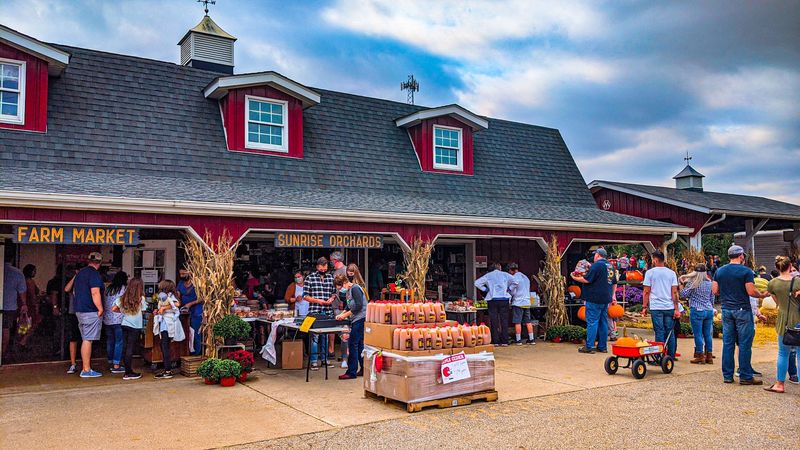 Kercher's Sunrise Orchards, Goshen