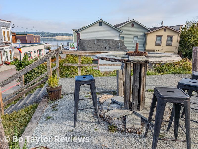 Knead & Feed, Coupeville