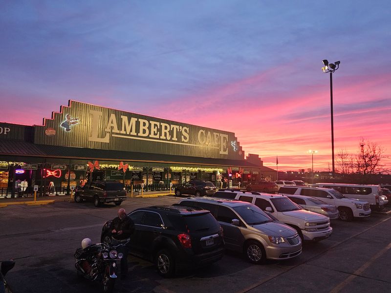 Lambert's Cafe, Ozark