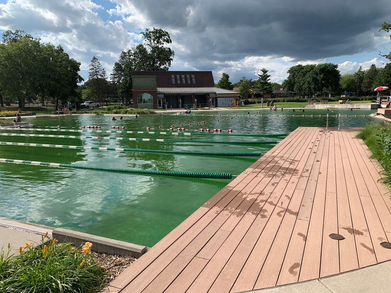 Lap Lanes for Serious Swimmers Lap Lanes for Serious Swimmers