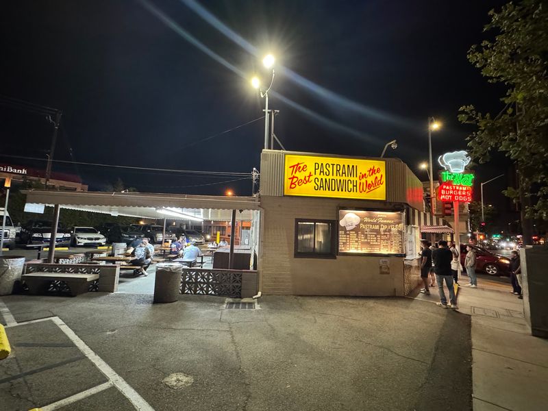 Late-Night Hours That Save Your Evening Late-Night Hours That Save Your Evening