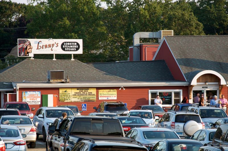 Lenny's Indian Head Inn, Branford