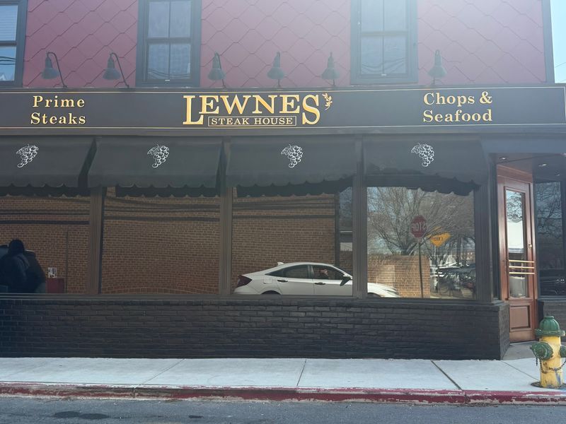 Lewnes' Steakhouse, Annapolis, Maryland Lewnes' Steakhouse, Annapolis, Maryland