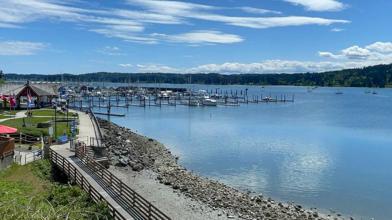 Liberty Bay Waterfront Park: Stunning Views on Every Side Liberty Bay Waterfront Park: Stunning Views on Every Side