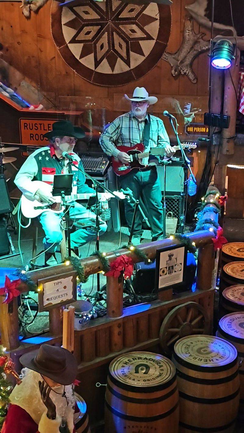 Live Country Bands And Table-Side Fun