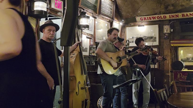 Live Music That Sets the Mood