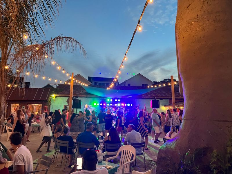 Live Music That Turns the Patio Into a Dance Floor Live Music That Turns the Patio Into a Dance Floor