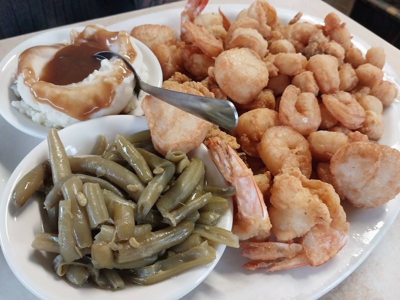 Local Seafood Straight From the Shore Local Seafood Straight From the Shore