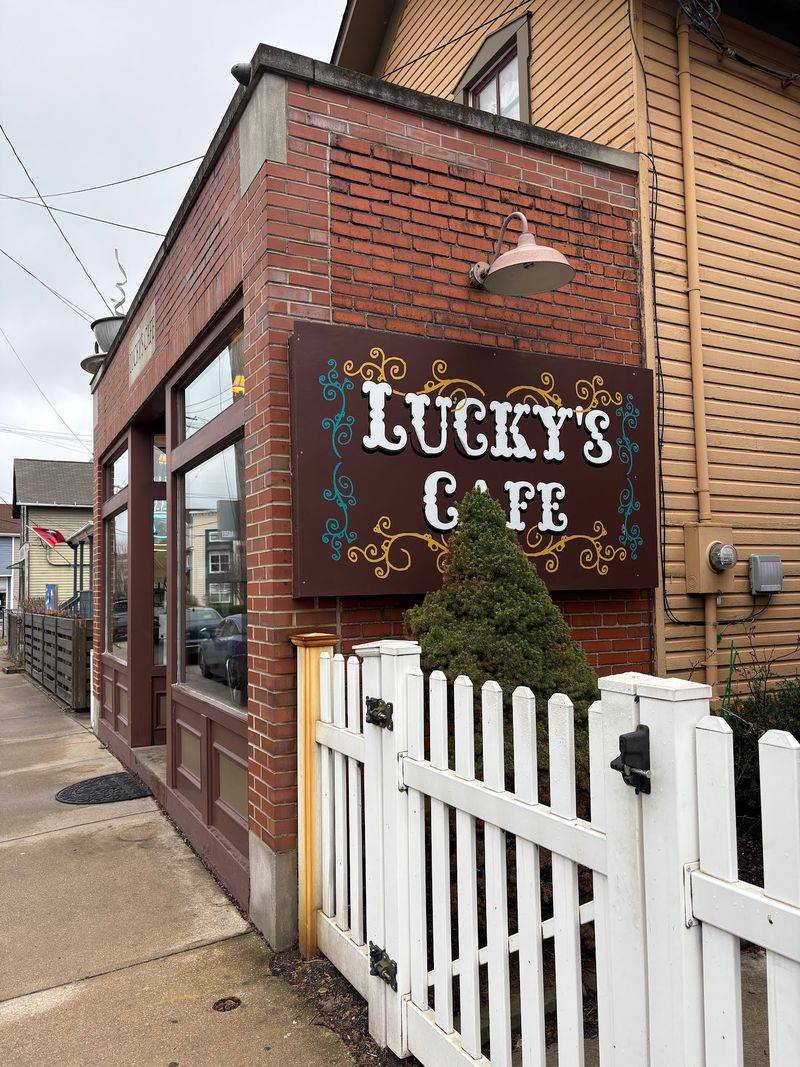 Lucky's Cafe, Cleveland, Ohio Lucky's Cafe, Cleveland, Ohio