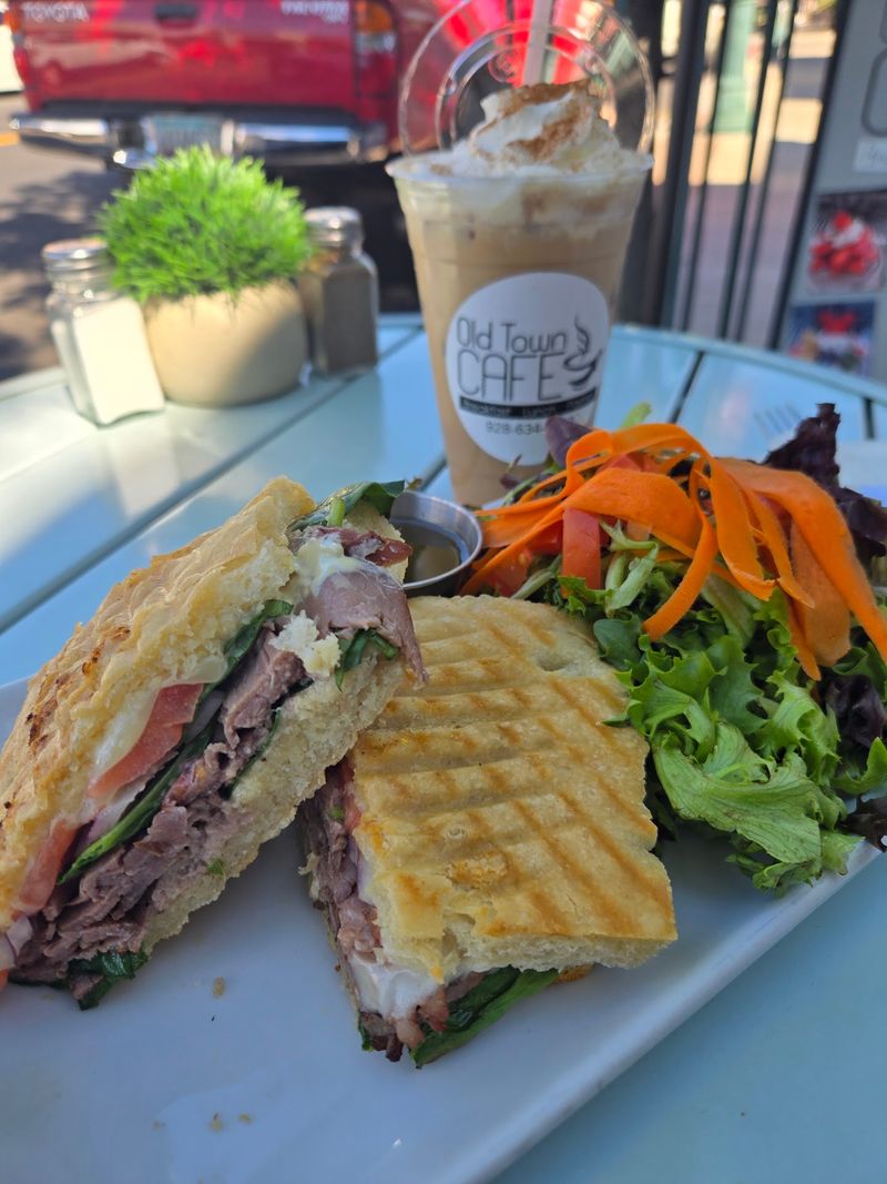 Lunch Plates And Fresh Wraps