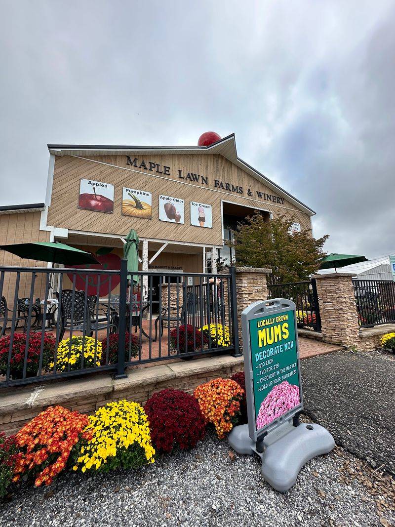 Maple Lawn Farms, New Park, PA