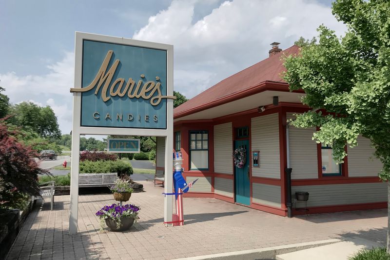 Marie's Candies & Bakery, West Liberty, Ohio