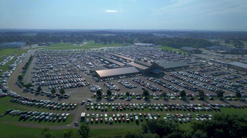 Massive Scale That Leaves Shoppers Speechless