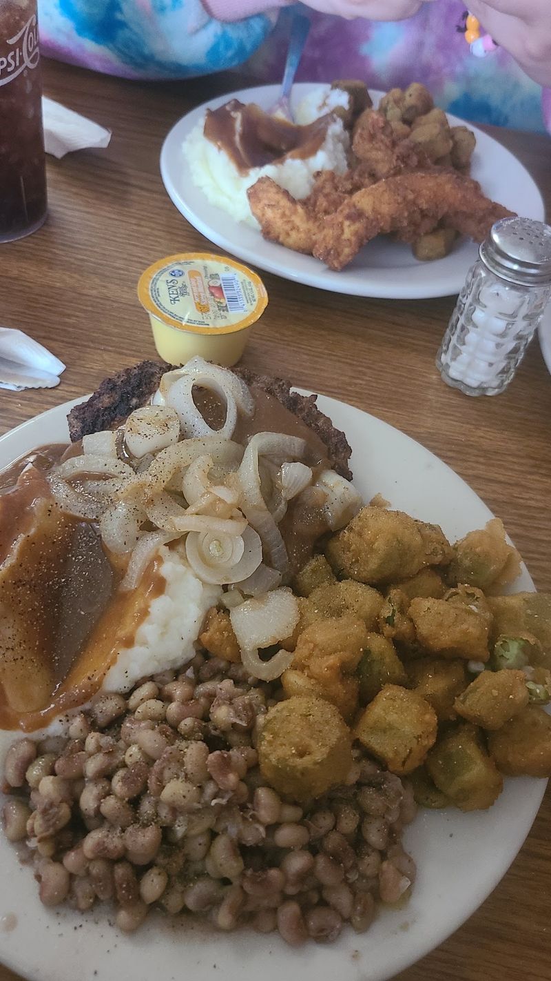 Meat And Three, The Lunchtime Ritual