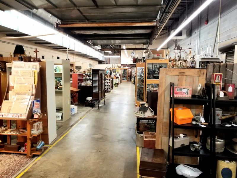 Medina Antique Mall, Medina, Ohio