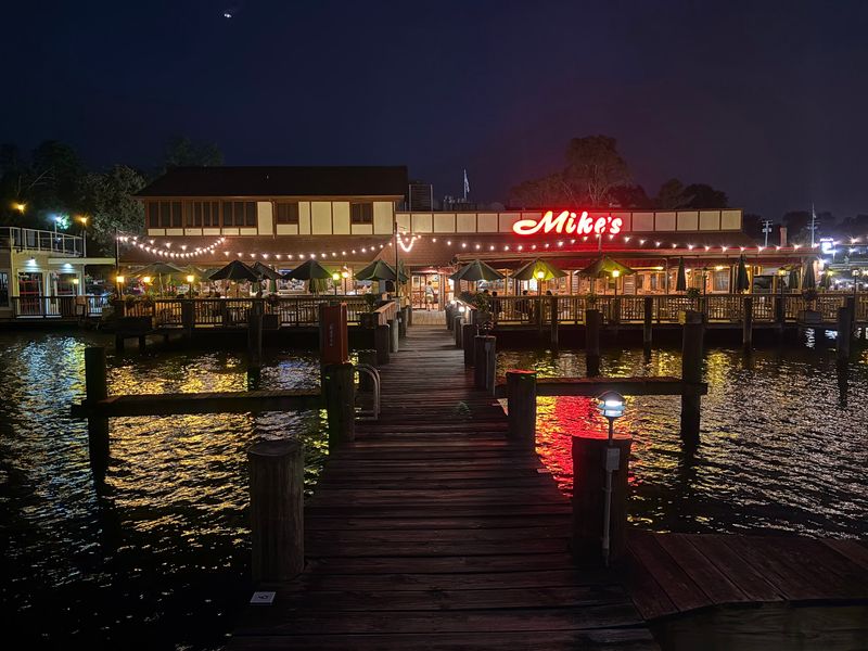Mike's Restaurant and Crab House, Riva, MD
