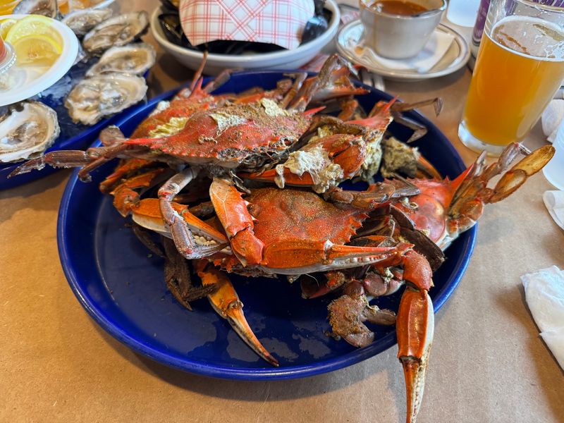 Mike's Restaurant and Crab House, Riva