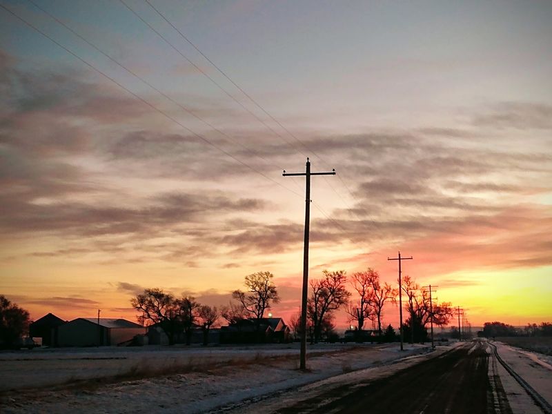 Mild Four-Season Weather Without Mountain Extremes