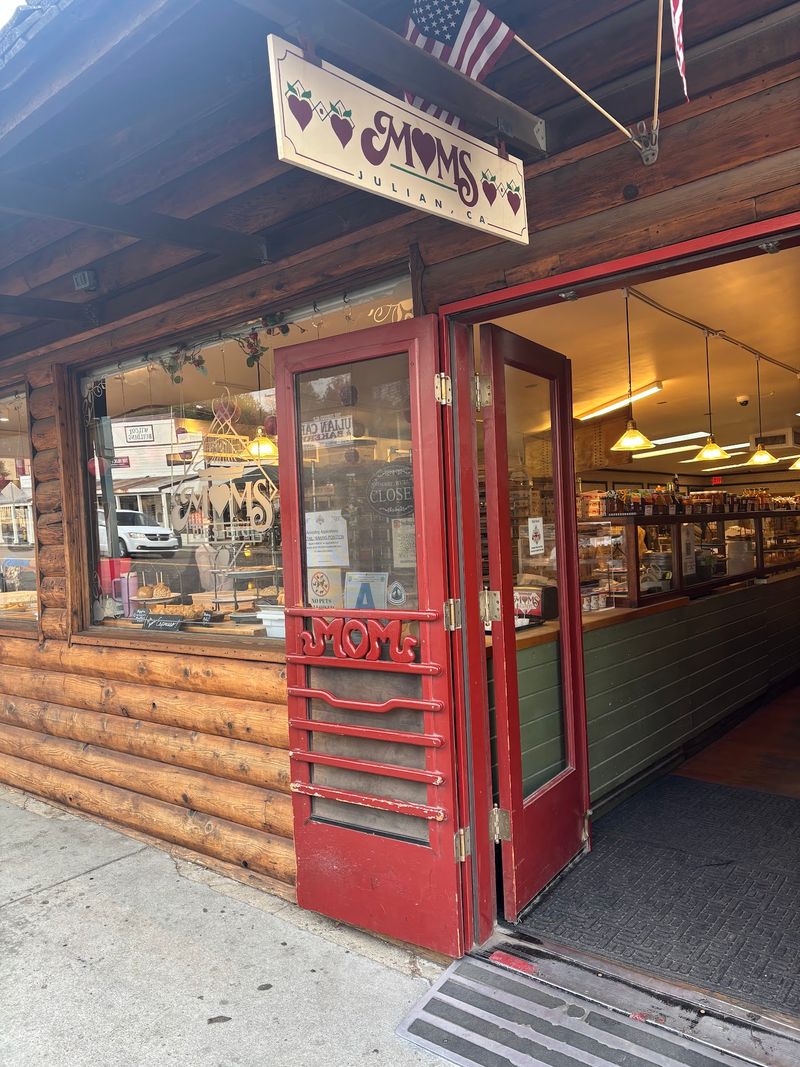 Mom's Apple Pie Company, Julian, California Mom's Apple Pie Company, Julian, California