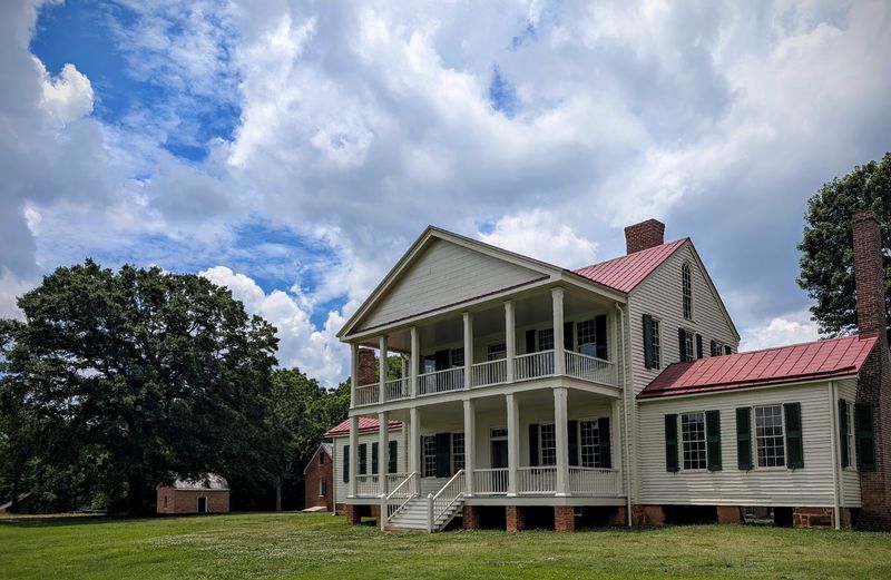 More Than 30 Structures Across 800 Acres More Than 30 Structures Across 800 Acres