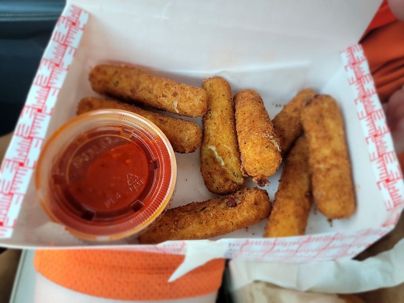 Mozzarella Sticks That Hit Every Single Time Mozzarella Sticks That Hit Every Single Time