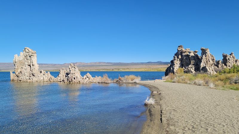 Navy Beach, Mono Lake, California Navy Beach, Mono Lake, California