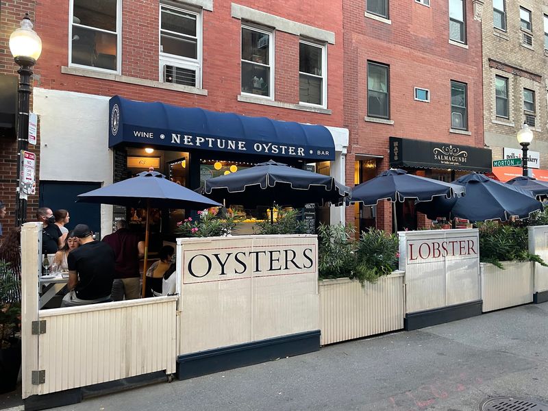 Neptune Oyster, Boston
