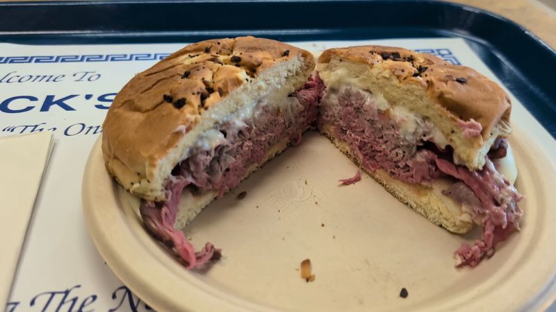Nick's Famous Roast Beef, Beverly