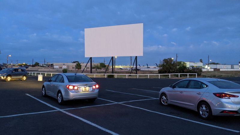Nine Screens Under The Open Sky