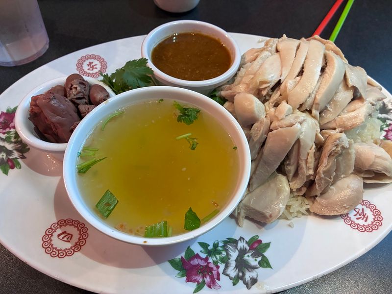 Nong's Khao Man Gai, Portland, Oregon