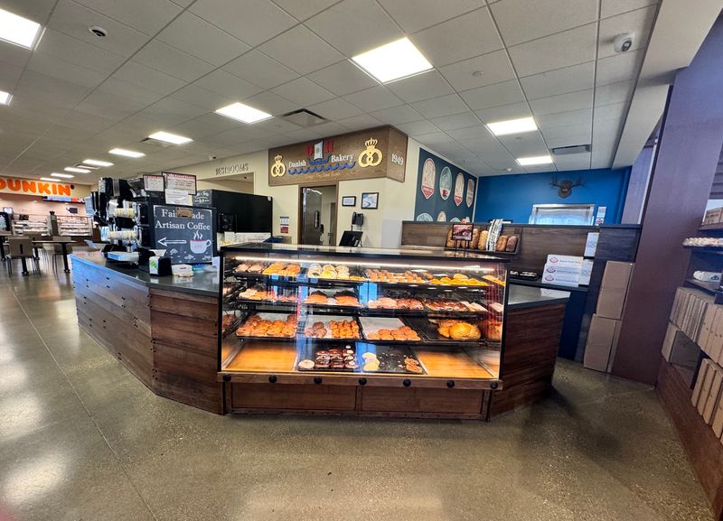 O and H Danish Bakery, Sturtevant, WI O and H Danish Bakery, Sturtevant, WI
