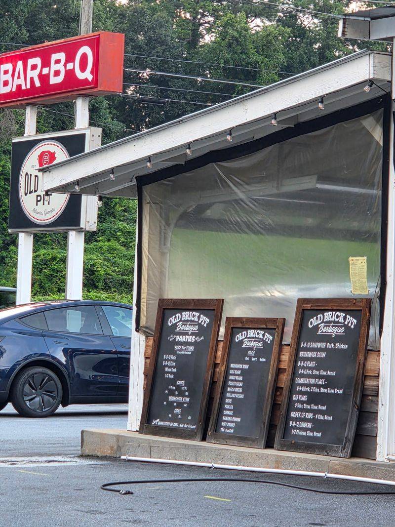 Old Brick Pit Barbecue, Chamblee, Georgia