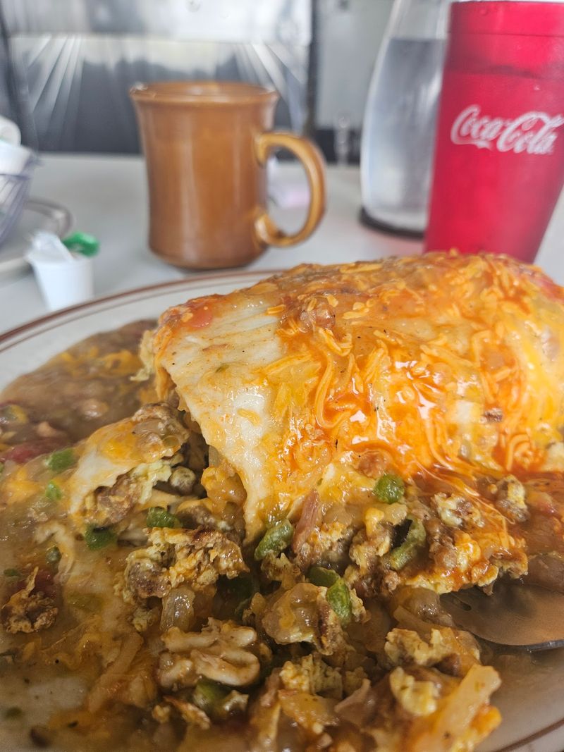 Old-School Breakfast That Fills the Plate