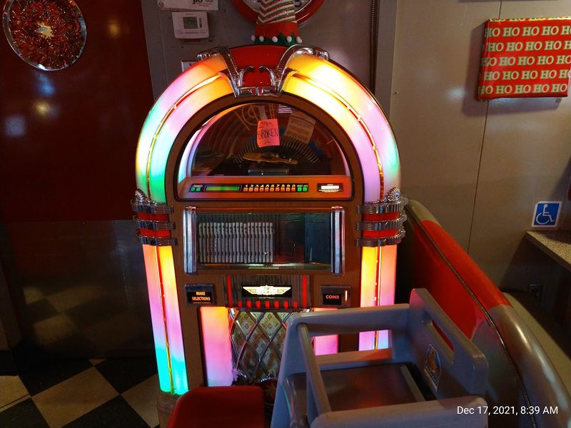 Oldies On the Airwaves And a Jukebox To Match