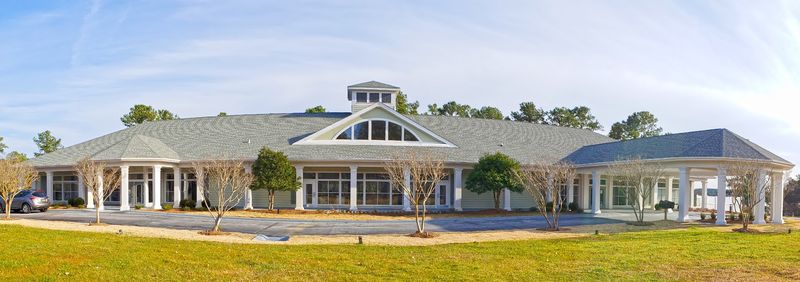 On-Site Medical Care and Everyday Convenience