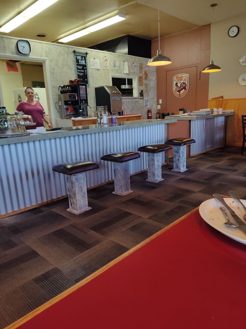 One Server, A Whole Lot Of Hustle