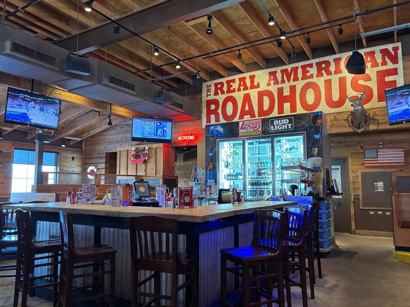 Original Roadhouse, Sisters Original Roadhouse, Sisters