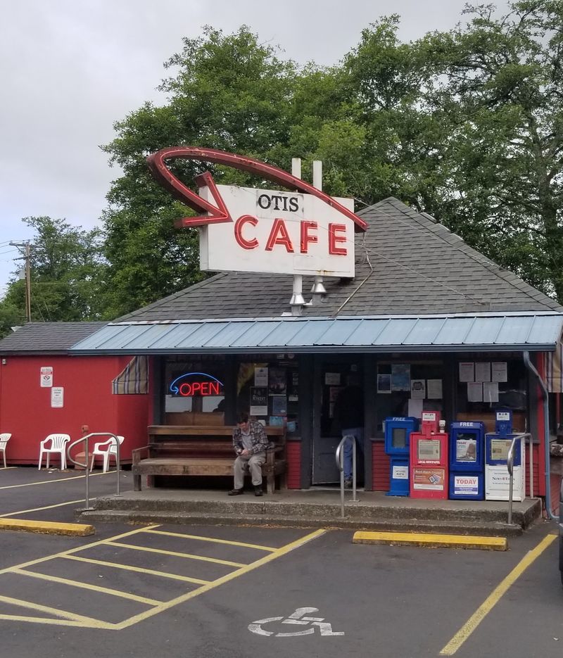 Otis Cafe, Otis, Oregon