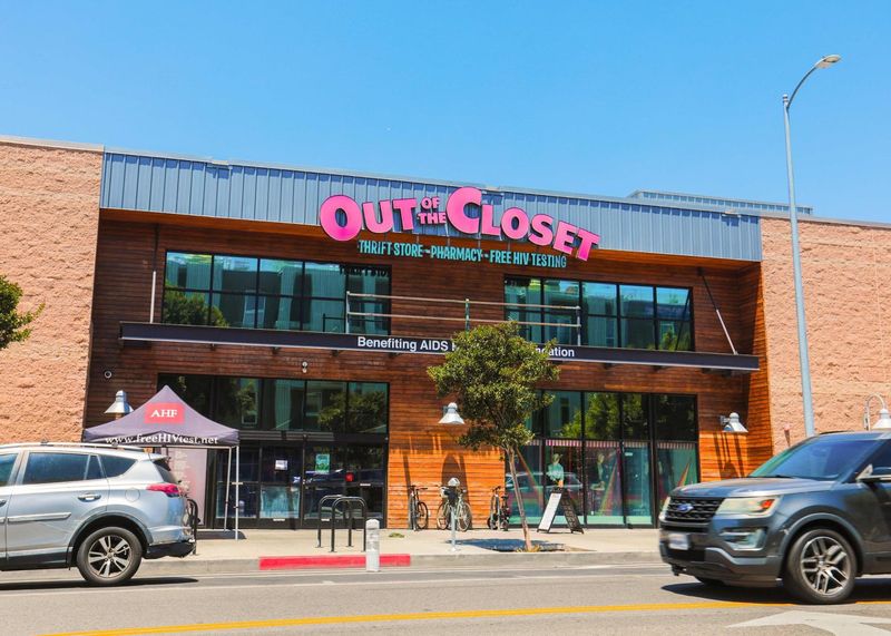 Out of the Closet, Los Angeles Out of the Closet, Los Angeles