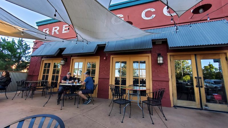 Outdoor Seating For Fresh-Air Fans