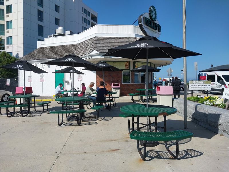 Outdoor Seating With a Million-Dollar View