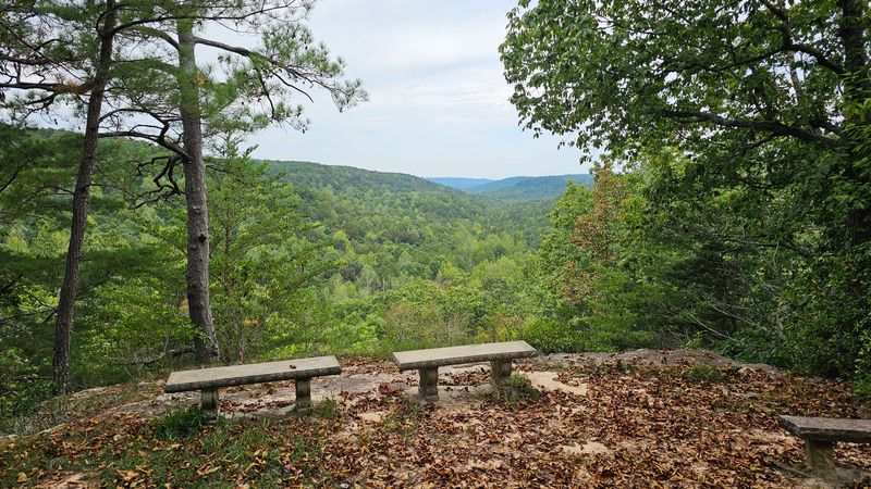 Overlooks and Sweeping Canyon Views Overlooks and Sweeping Canyon Views