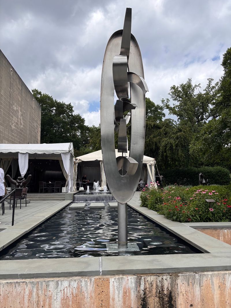 Pairing Dinner With a Museum Tour Pairing Dinner With a Museum Tour