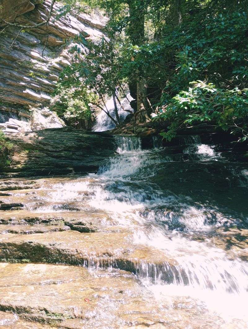 Pairing the Lower and Upper Cascades