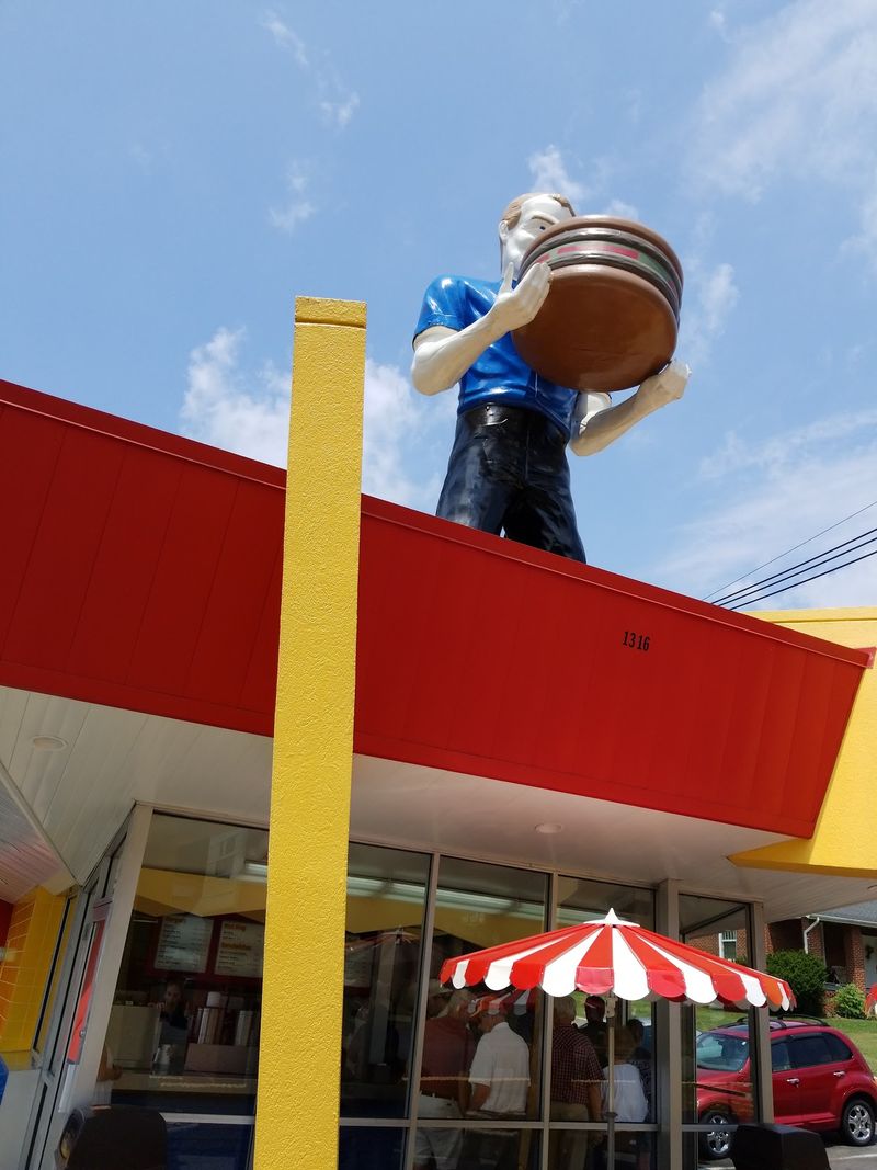 Pal's Sudden Service, Kingsport, TN
