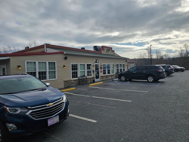 Park-N-Dine, Hancock