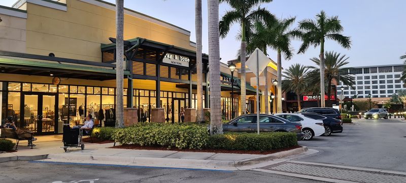 Parking, Wi-Fi, and the Perks That Help