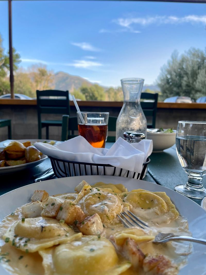 Patio Dining With a Mountain View Patio Dining With a Mountain View