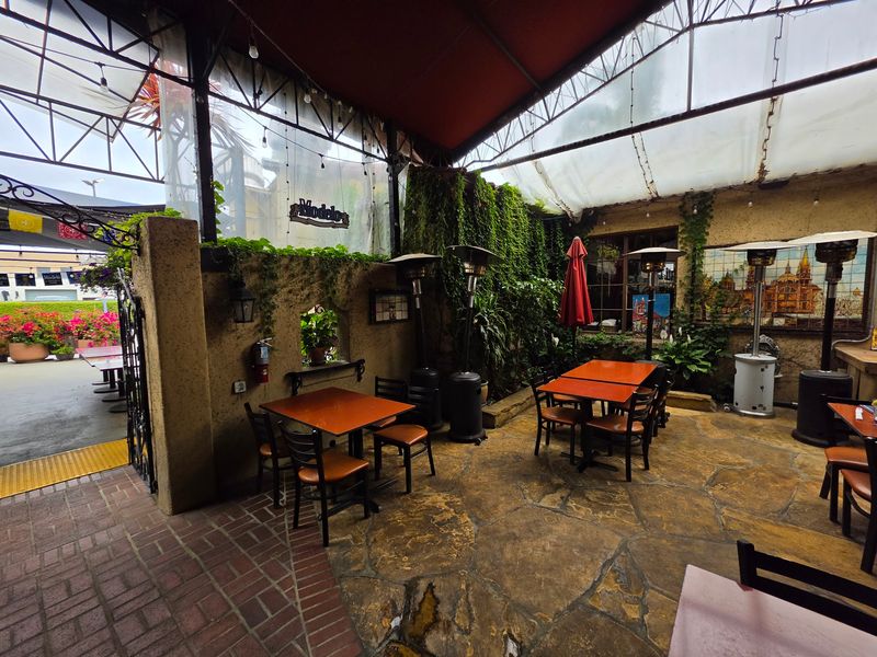Patio Seating And Room For Everyone
